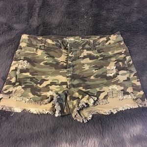 Hippie Laundry Camo Shorts